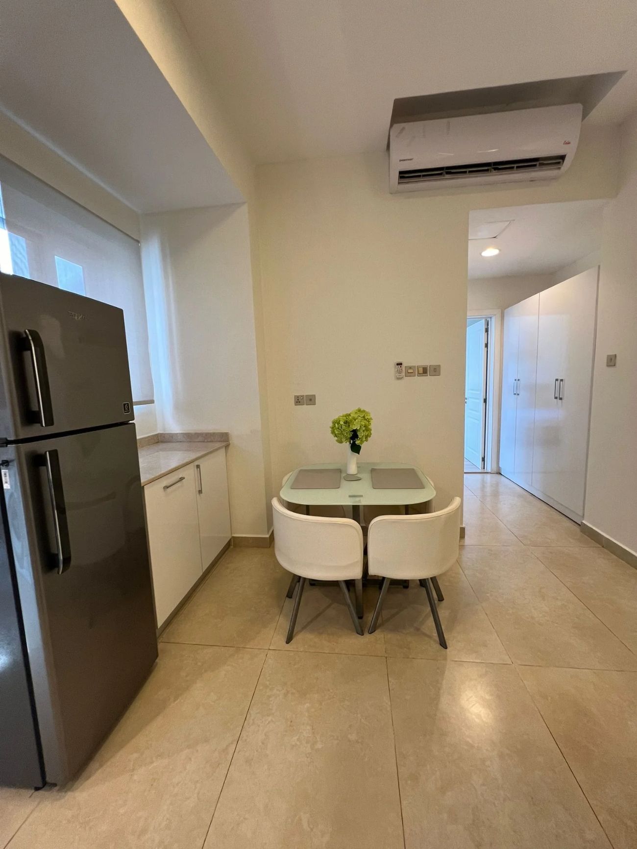 Kitchen & dining nook